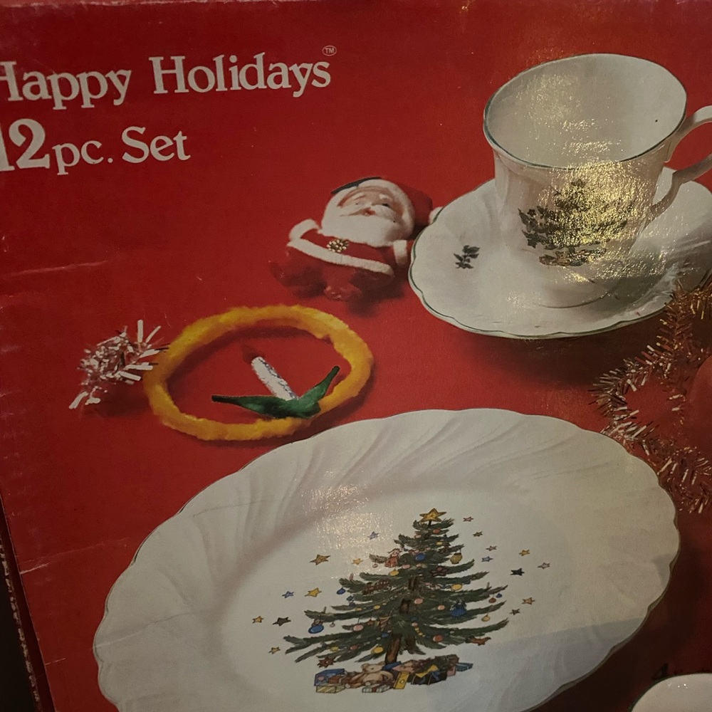 12 pc set CHRISTMAS ISLAND ITEM